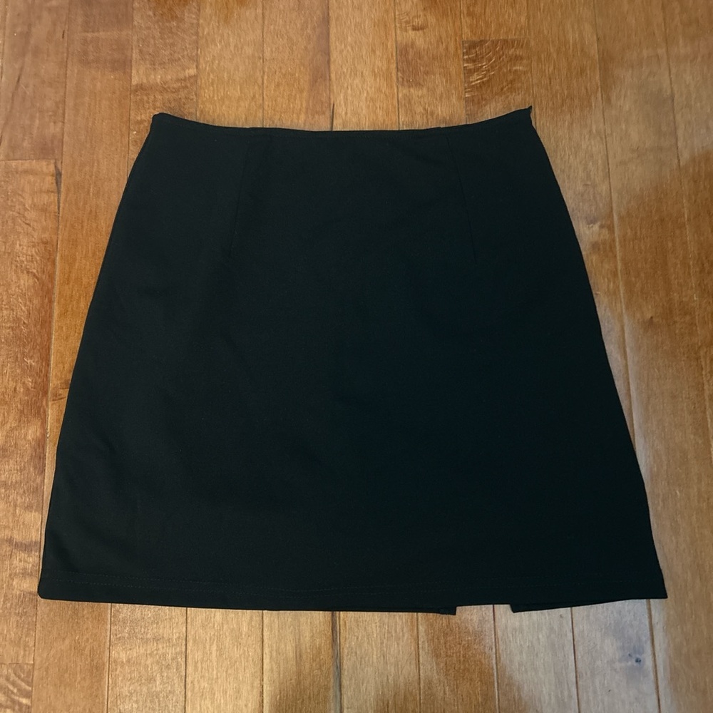 SHEIN Black Asymmetrical Skirt